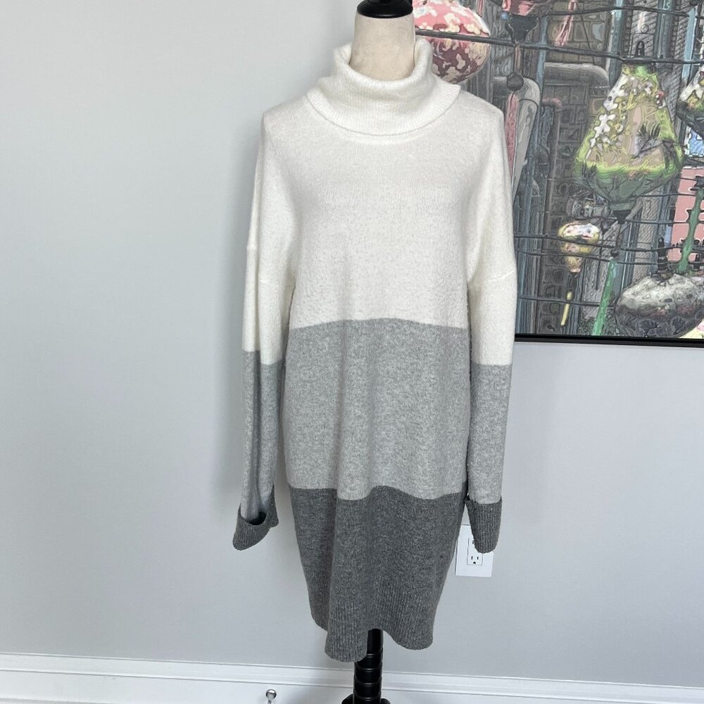 Rachel Roy Gray/White Colorblock Sweater Dress L